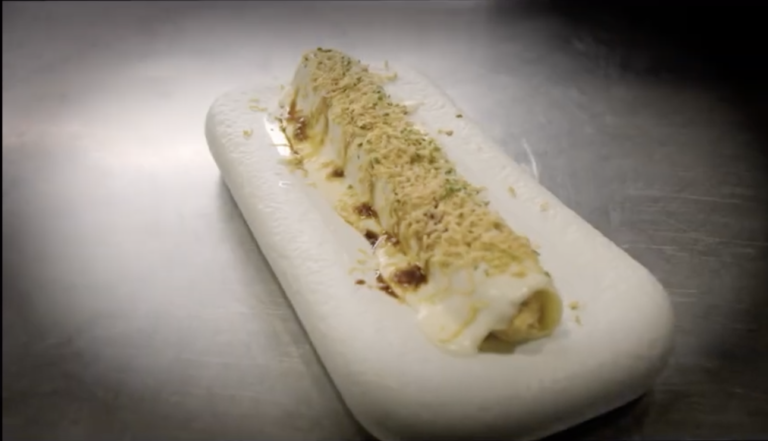 Canelón con foie gras y salsa demi-glace